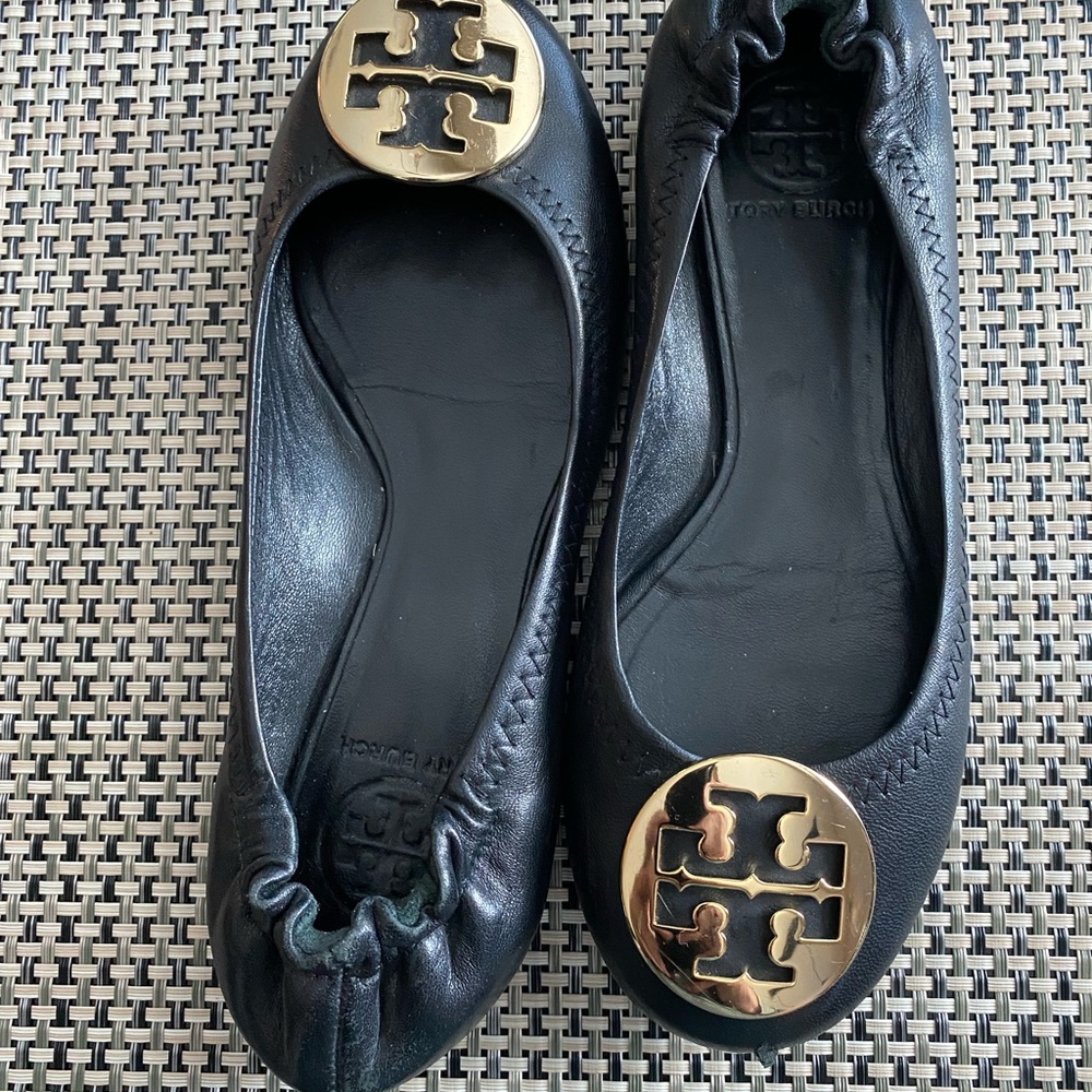 Classic Tory Burch leather ballerina flats.